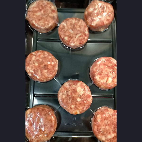 Hamburguesa de carne de cabra con queso. 40 gr. cada unidad